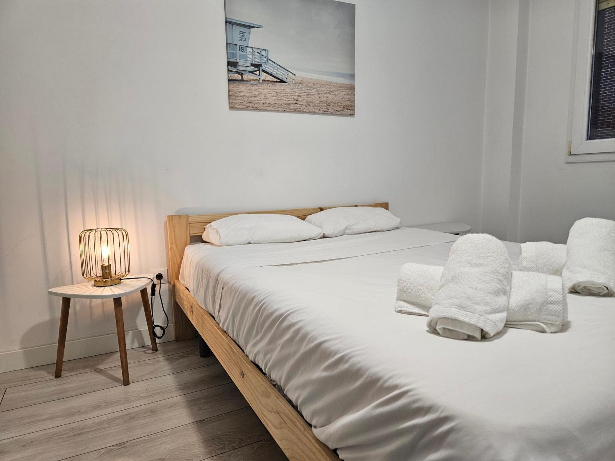108A Apartamento De 3 Habitaciones Con Terraza ヒホン エクステリア 写真